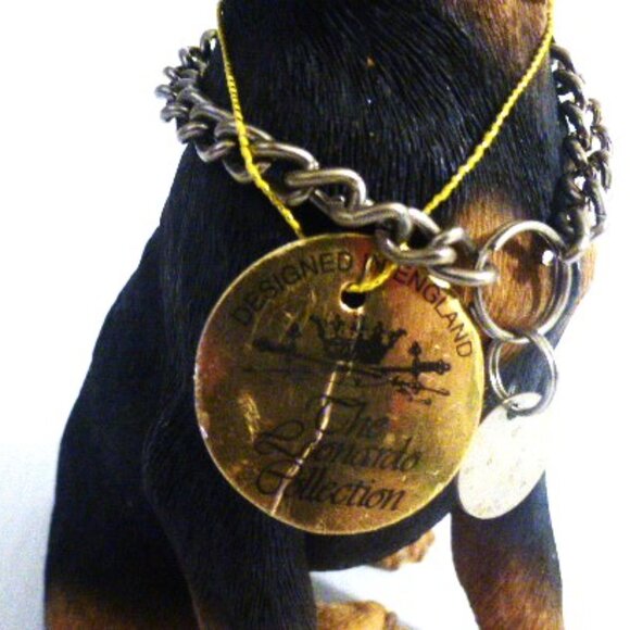 Leonardo Collection ROTWEILLER H.G Lesser & R.F Pavey Resin Figurine Dog Collar - Picture 5 of 9